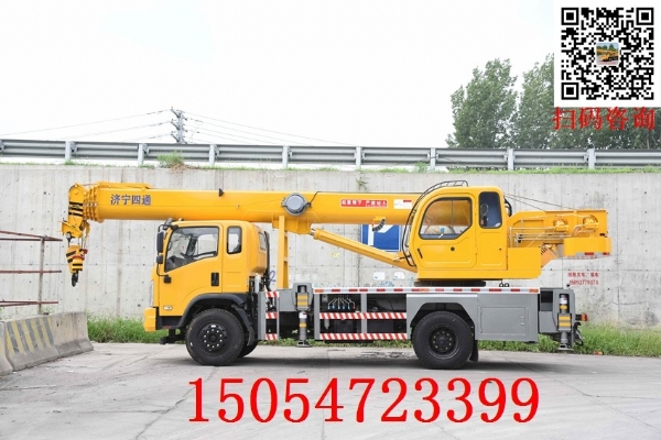 12噸東風(fēng)汽車吊，起升高度40米，軸距4.2米，加配三聯(lián)泵